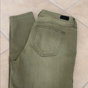 Celebrity pink skinny jeans